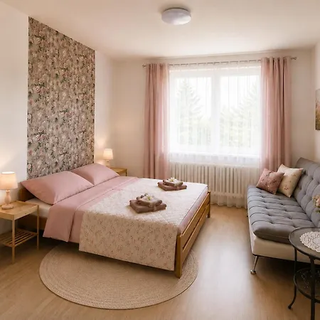 Zeleny Dum * Ostopovice